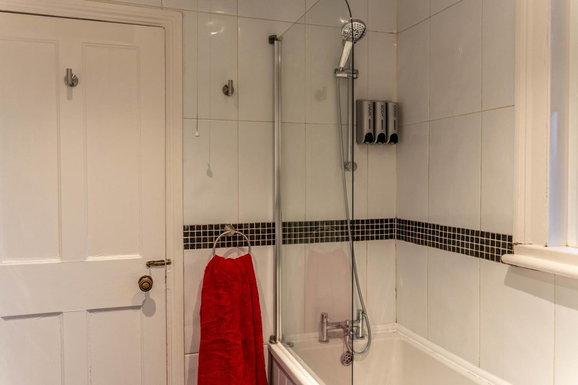 Lodging In Carrickfergus Centre Екстер'єр фото