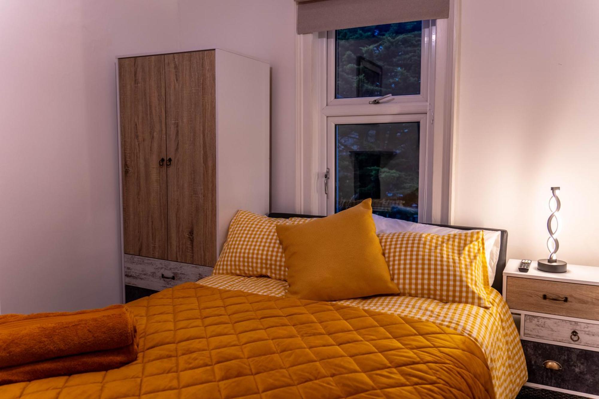 Lodging In Carrickfergus Centre Екстер'єр фото